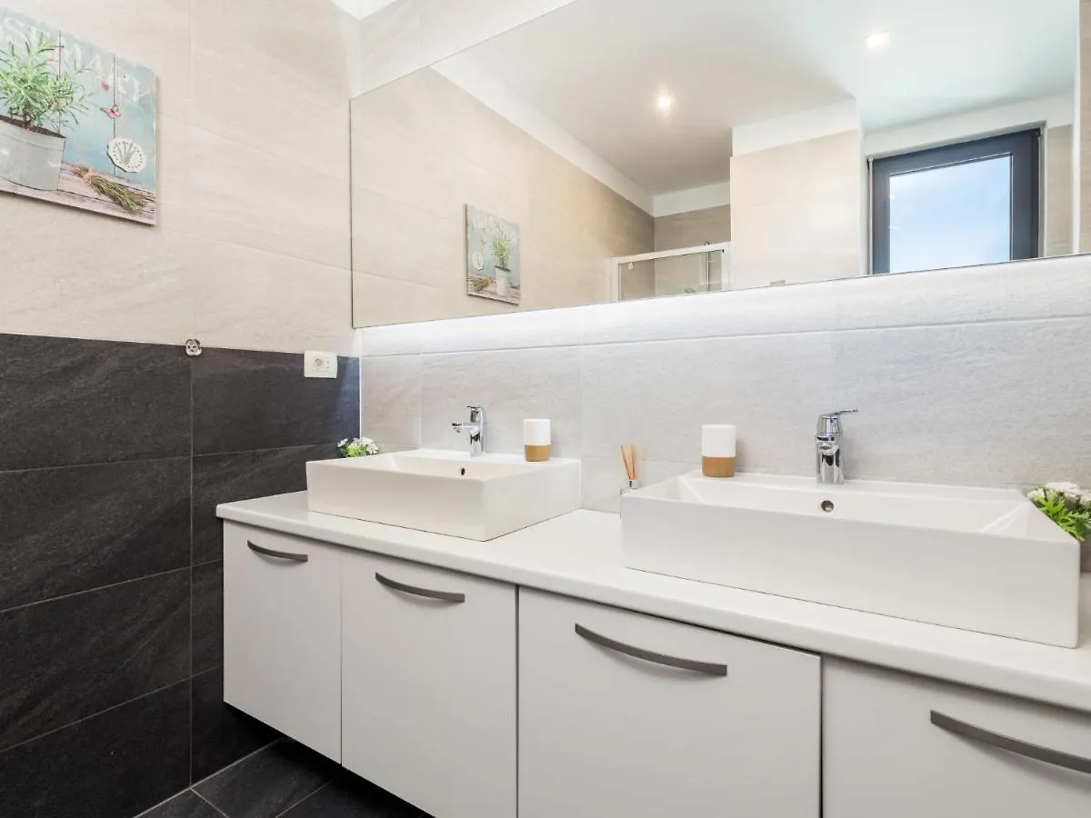 Apartment Albi By Interhome Kostrena